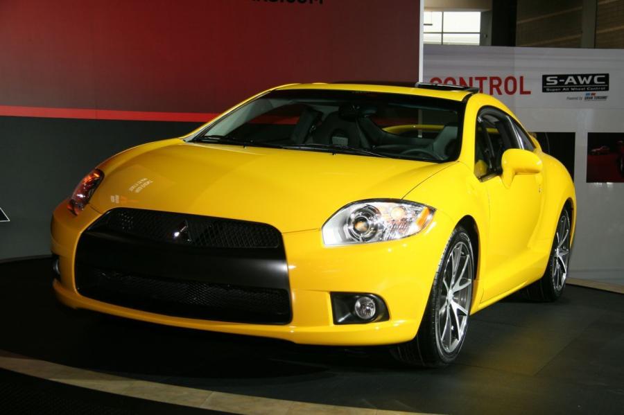  Mitsubishi Eclipse 2009 года  (фото 15 из 205)